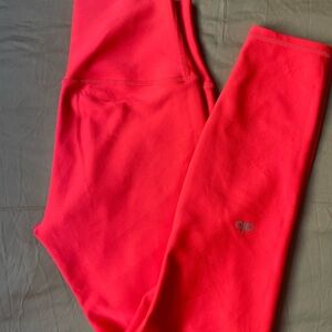 ALO Yoga Pink Lava Leggings Small 7/8 Like New
